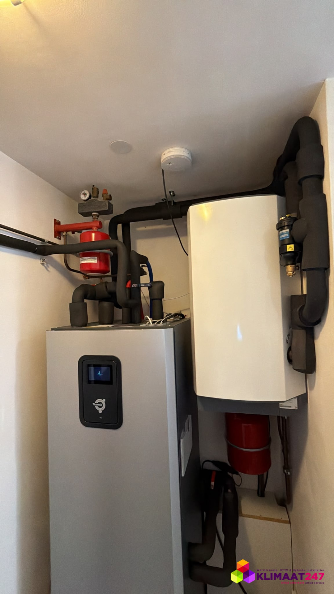 Nieuwe Thermia Calibra E12 bodemwarmtepomp met bestaand buffervat