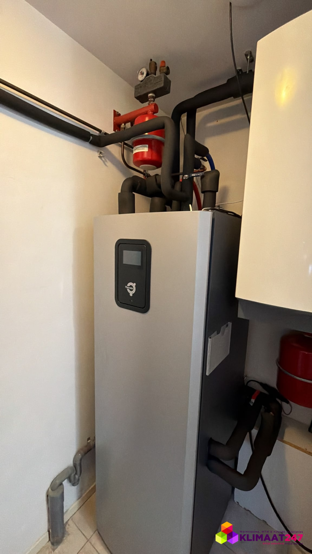 Thermia Calibra E12 opgesteld in de technische ruimte